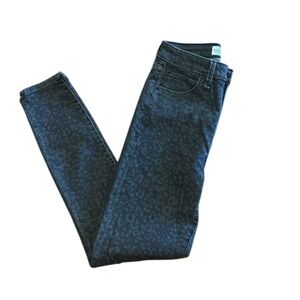 A&F Leopard High Rise Skinny Jeans  25/0
